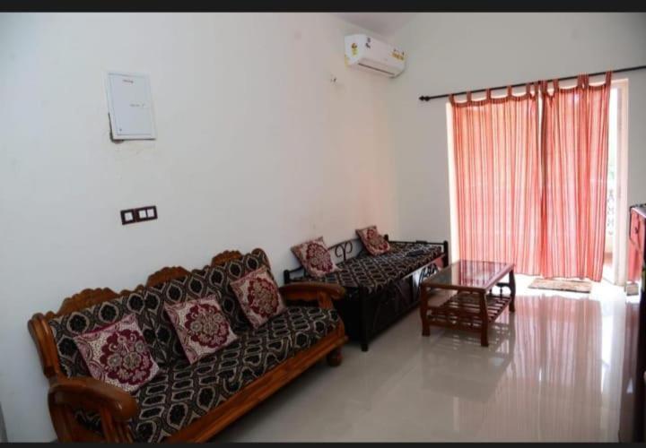 Cliff Heaven 2 Bhk Ac Apartment Orlim Εξωτερικό φωτογραφία